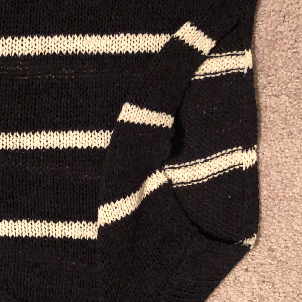 Women’s Sleeveless sweater